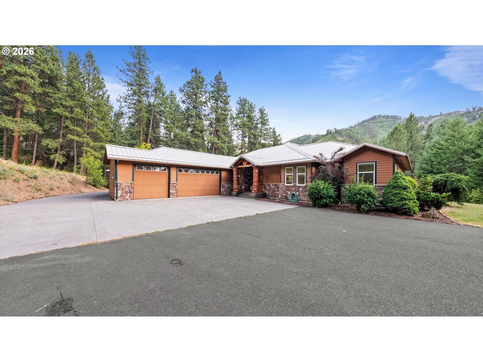 Listing photo 1 of 6