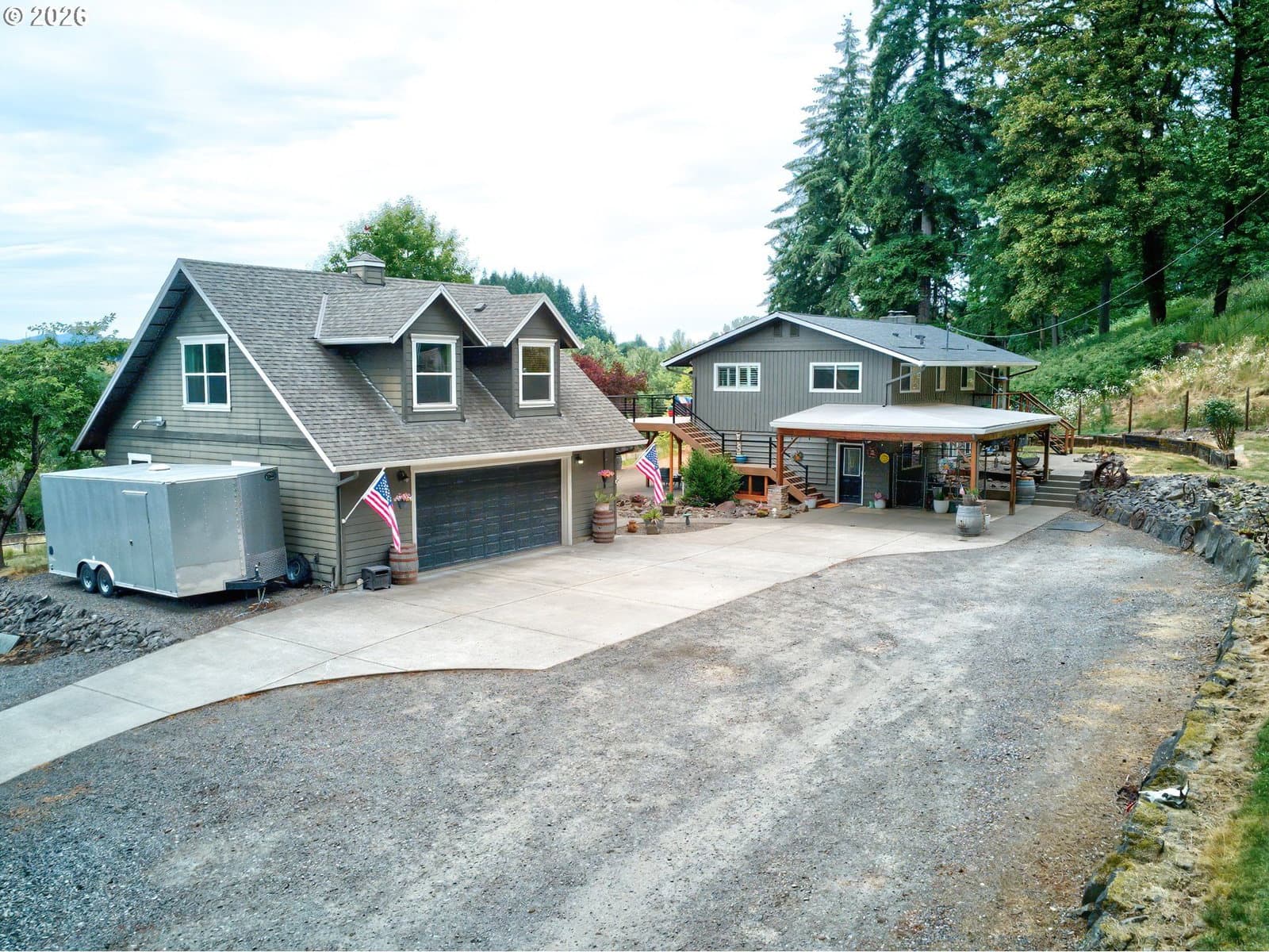 Listing photo 1 of 6