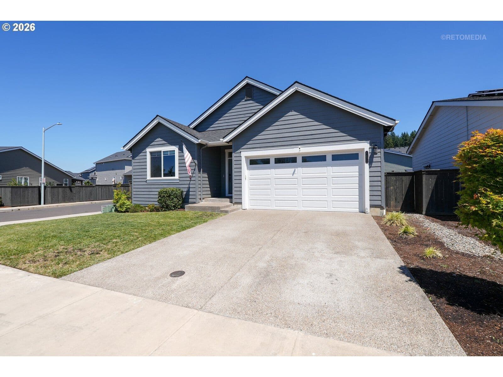 Listing photo 1 of 6
