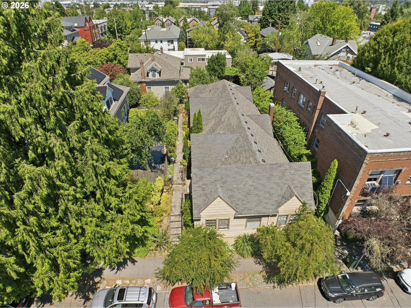 Listing photo 1 of 6
